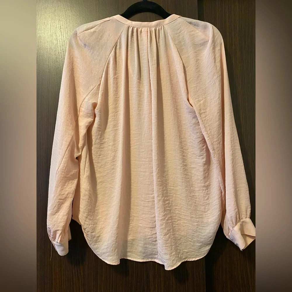 Pink button down blouse - Picture 2 of 3